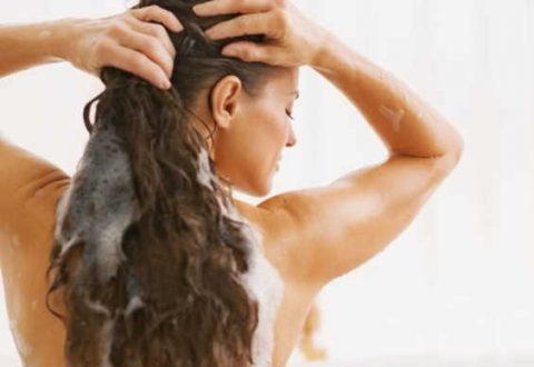When to wash hair, in the morning or at night?